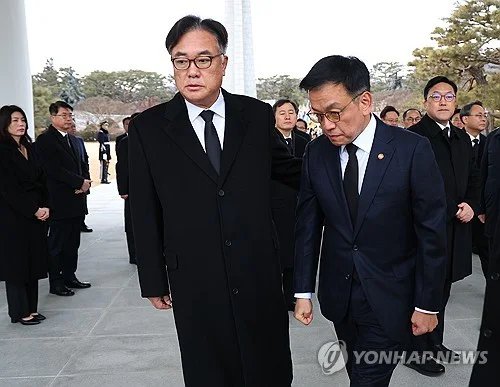 대통령실 실장·수석, '헌법재판관 임명' 崔대행에 일괄사의