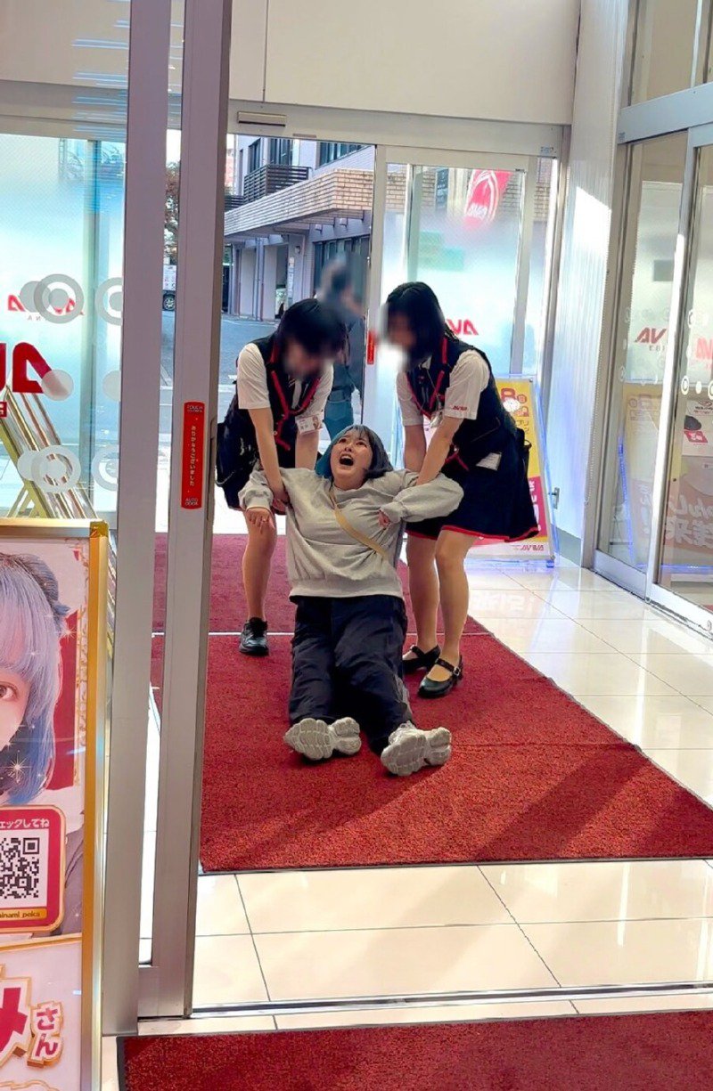 03.jpg